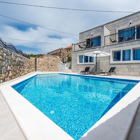 Apartments Villa Kabalero Груда Экстерьер фото