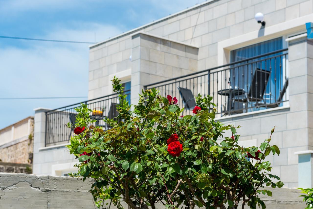 Apartments Villa Kabalero Груда Экстерьер фото